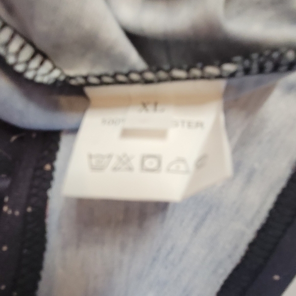 UNBRANDED, black, gold, & white, 1/4 sleeve celestial print t-shirt. Sz XL. NWOT - Picture 5 of 5